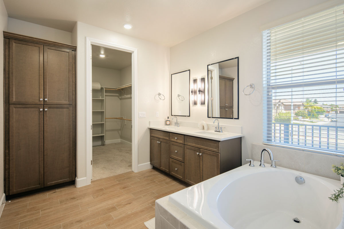 8660N.Haring_11